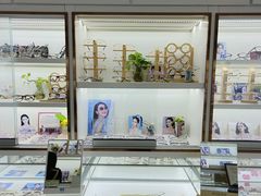 -翰佐蔡司小乐圆·依视路星趣控·暴龙眼镜折扣店