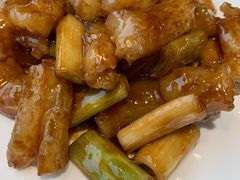 -湖畔鲁菜·二十年老字号餐厅(大明湖店)