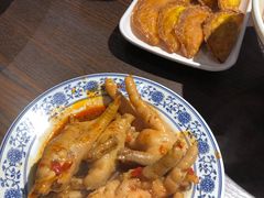 鸡爪-爆炸头阿姨小四川正宗川味小吃(无任何分店)