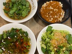 -靓靓蒸虾(恩施新天地店)