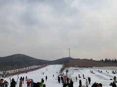 -秦皇古道滑雪场
