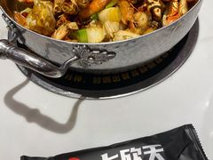 -七欣天香辣蟹火锅(闵行浦江欢乐颂店)