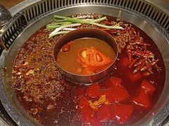 -城墙拐拐火锅(三峡广场黑金冠店)