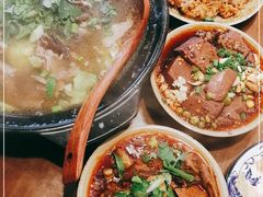 -谢老五跷脚牛肉·非遗传承店