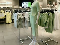 -H&M(鹏欣水游城店)
