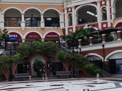 -佛罗伦萨小镇广佛名品奥特莱斯(疏港路店)