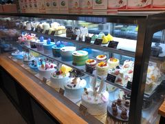 -焙丽拾光(麦凯乐直营店)