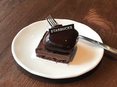 皇冠黑巧克力蛋糕-星巴克臻选(南京艾尚天地店)