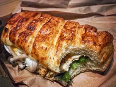 -星巴克(广州南站A18检票口楼上)