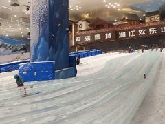 -长沙湘江冰雪世界