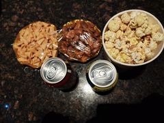 -唛客疯量贩式KTV(金飞达广场店)