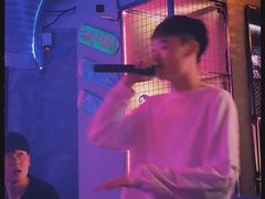 -UP嘻哈酒吧(粉巢店)