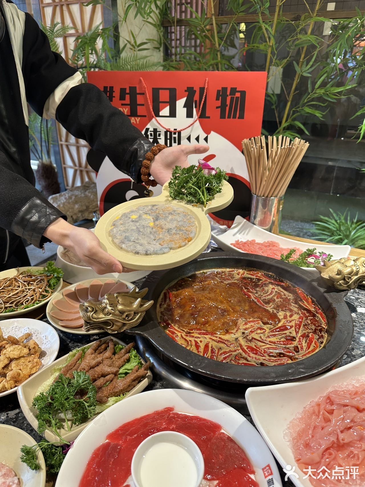 辰浠巴蜀火锅英雄马垅店 川渝火锅 平价老火锅