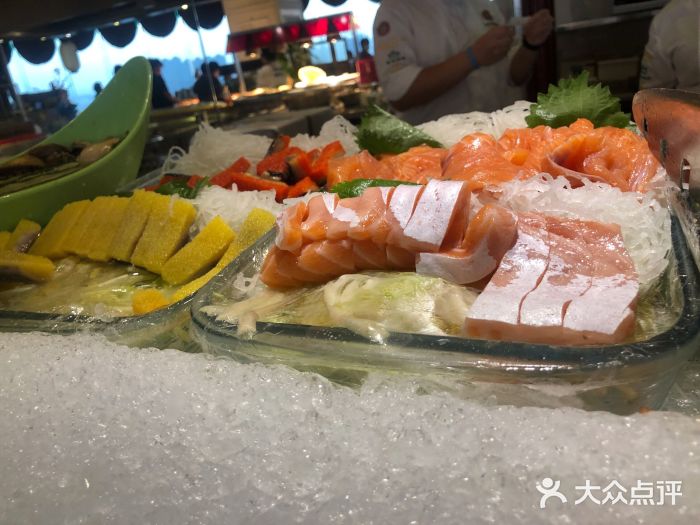 荣誉国际酒店-云顶旋转餐厅三文鱼图片