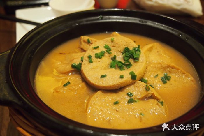 小厨娘淮扬菜(金鹰世界店)秘制素鸡煲图片