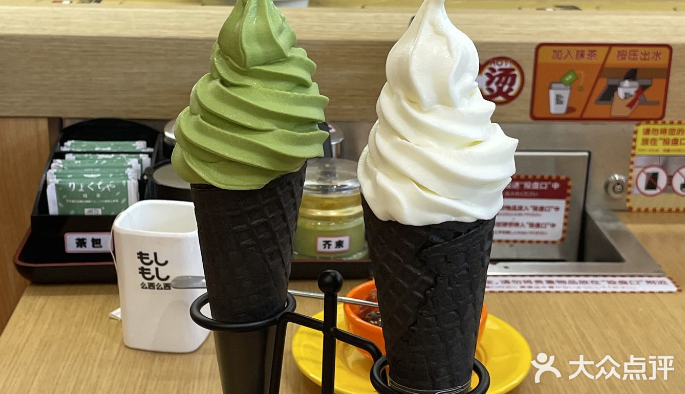 孩子多吃了不少也扭到了心仪的皮卡丘