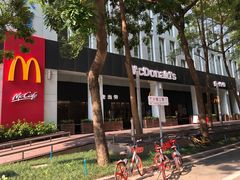-麦当劳(华融店)