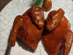 脆皮乳鸽-新荣记(BFC外滩金融中心店)