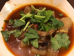 萝卜烧牛杂-百年粉蒸牛肉