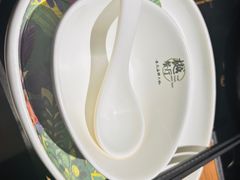 -樾餐厅泰式海鲜火锅(民歌湖店)