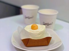 蜜瓜头戚风蛋糕-Seesaw Coffee(上海国金中心店)