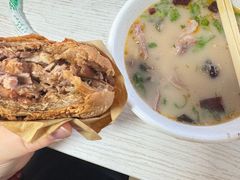 -洪峰浩老北京烧饼夹肉(角门路店)