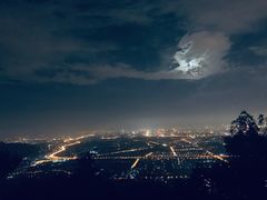 -鬼笑石后山停车场