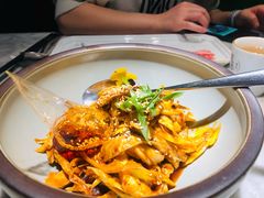 敲糖棒棒鸡-辛香汇·现炒川菜(淮海路百盛店)