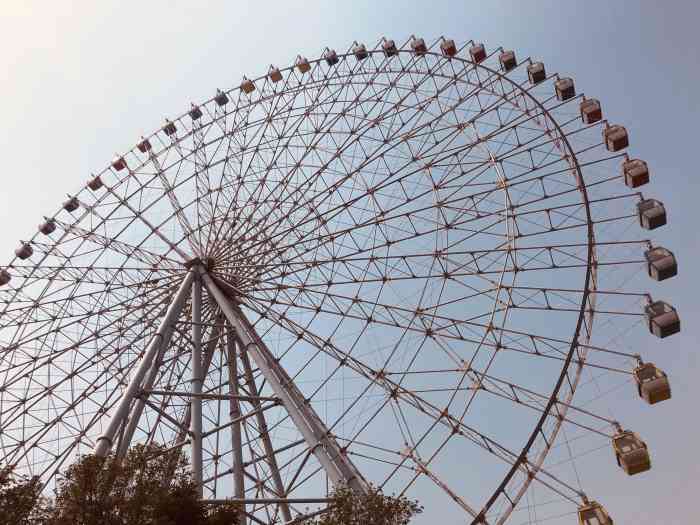 小河沿万泉公园游乐场