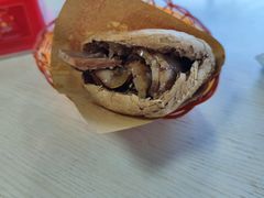 -洪峰浩老北京烧饼夹肉(角门路店)