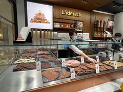 -Laderach 莱德拉(上海环贸iapm店)