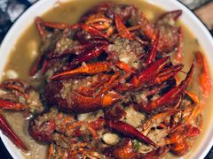-虾弄弄海派小龙虾·牛羊蝎子火锅