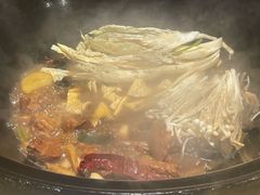 -万里闯关东铁锅炖菜馆(高新旗舰店)