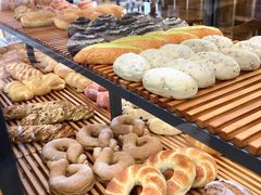 -焙丽拾光(麦凯乐直营店)