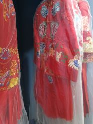 -觅白婚纱礼服馆