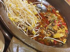 -鸿顺老铁锅美蛙鱼府(解放碑店)