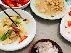 -天天向上素食餐厅(五台山店)