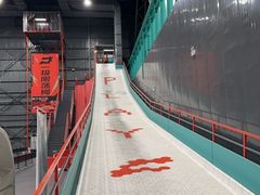 -极限PLAY运动娱乐新世界·团建派对表演休闲馆·室内高空游乐园
