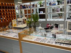 -无奔眼镜·蔡司·依视路授权店(马家堡店)