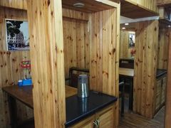 卡座-老东镇啤酒屋海鲜加工·蒸汽海鲜·海鲜烧烤(台东店)