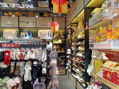 -潮品挚尚(龙湖长楹天街店)