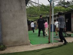 -东湖小天池真人CS彩弹野战基地