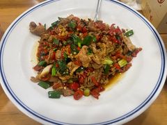 碎红辣椒炒肉-憨伢子·家常菜小食堂·有锅气の炒菜(江汉路店)