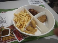 -麦当劳(上海虹桥站30B检票口楼上)