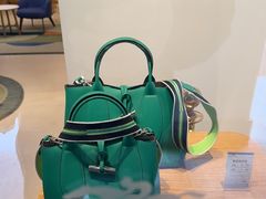 -Longchamp(佛罗伦萨小镇奥特莱斯店)