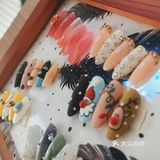 绿色的夏天，你需要一个清新显白的美甲[加油]