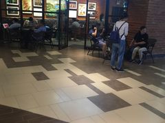 -星巴克(上海虹桥新天地二店)