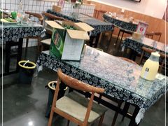 大堂-八两八金·莱芜特色炒鸡(市南漳浦路店)