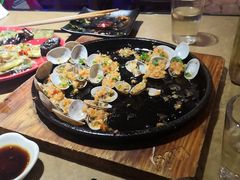 -何师烧烤·香辣蟹·川菜·30年老品牌(太古里旗舰店)