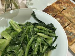 -荷花亭·湖北融合菜(中商广场店)